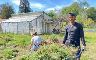 Santa Rosa Garden Club Recipient Edgar Munoz Corona
