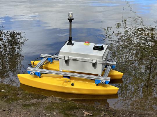 -Research Boat